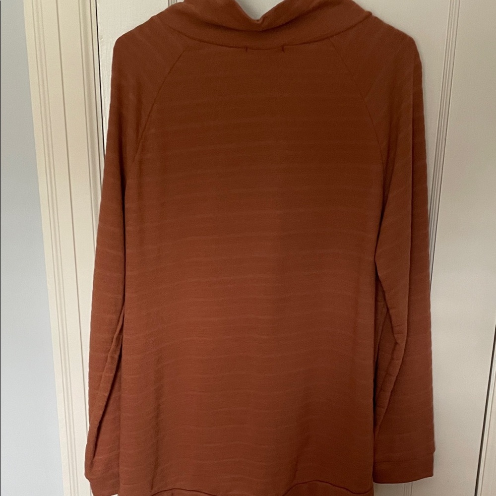 Women's Rust Top - Picture 4 of 4